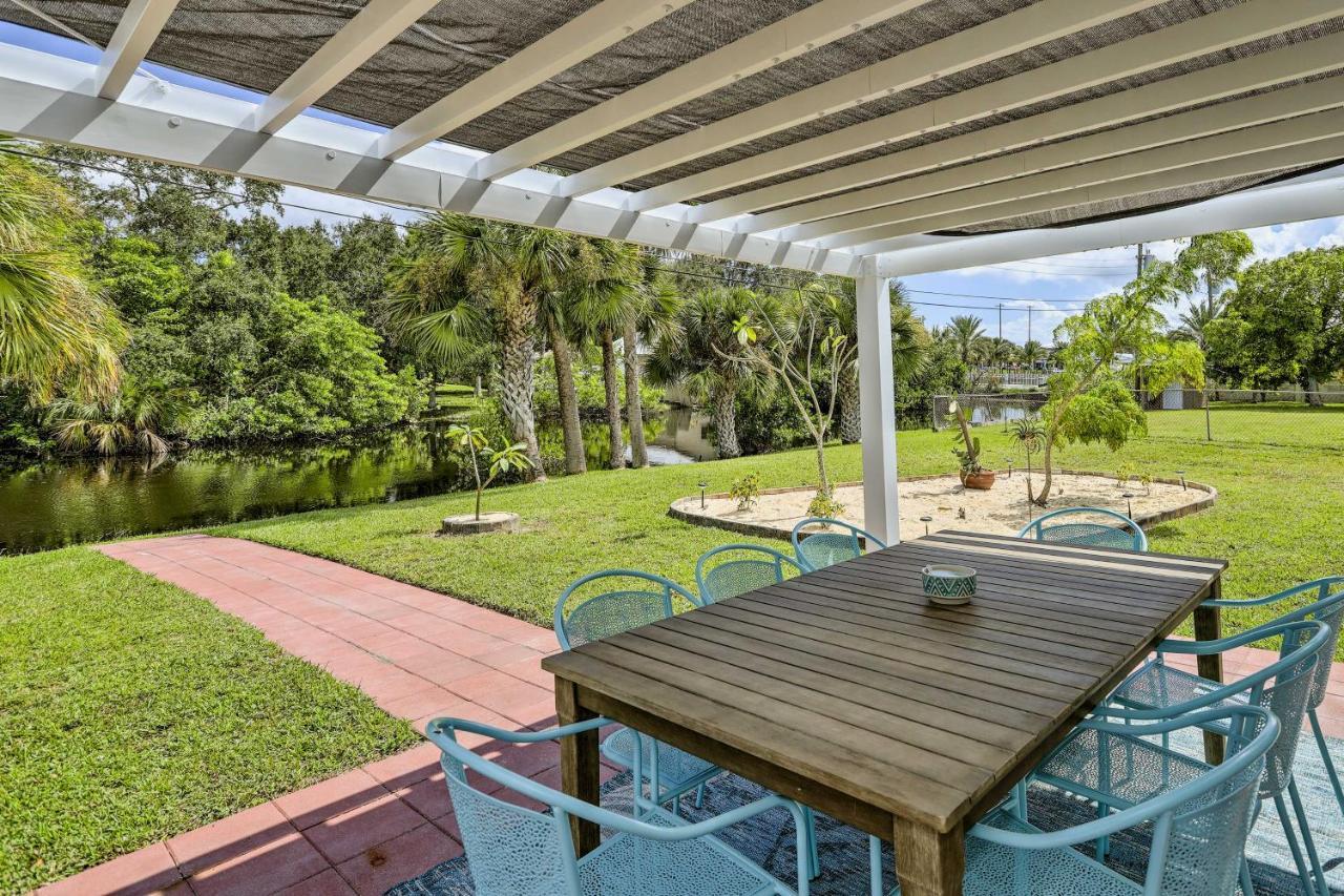 Merritt Island Home Fire Pit And Canal Access! Exterior foto